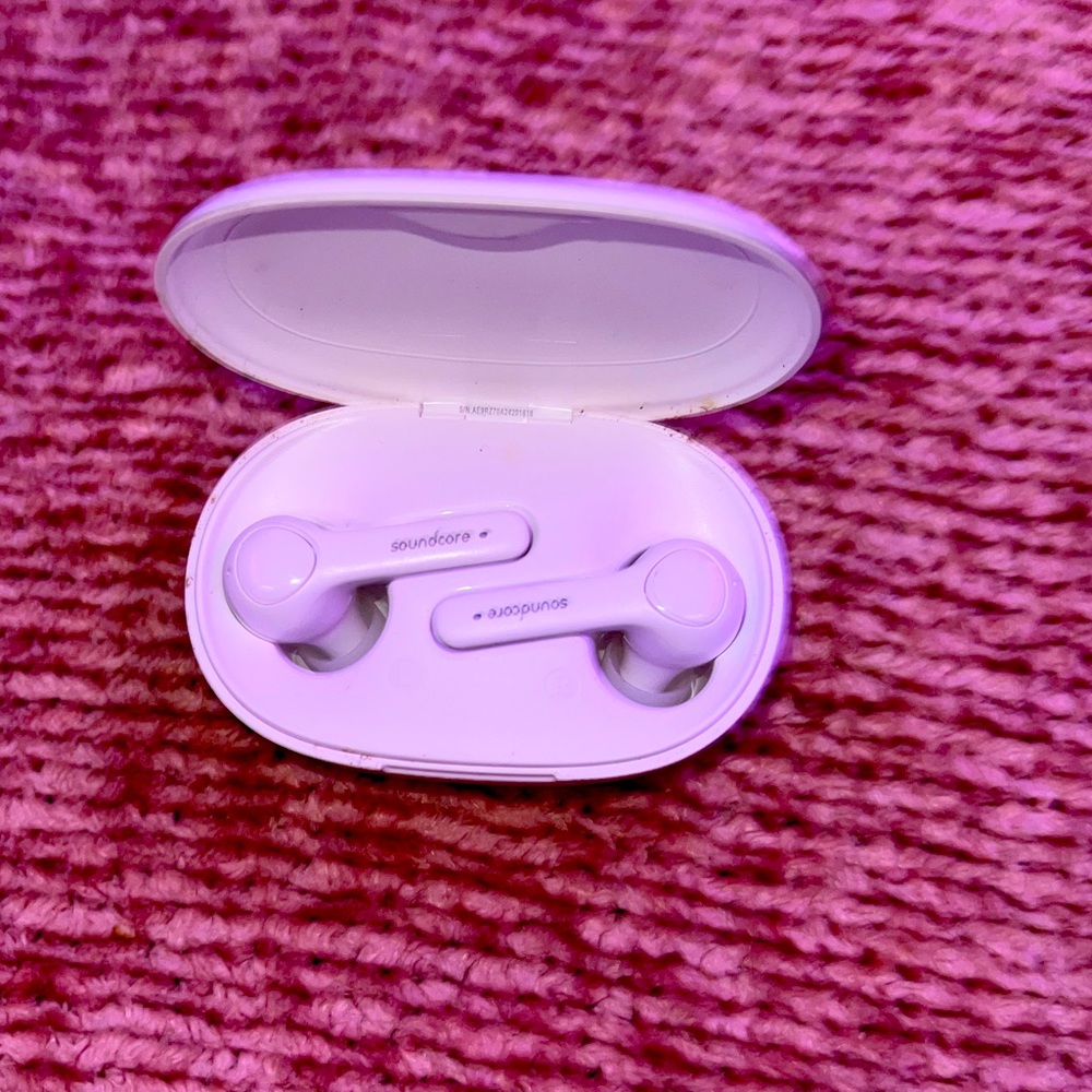 Soundcore headphones ❤️